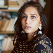 Zoya Hussain