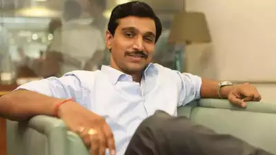 pratik gandhi biography
